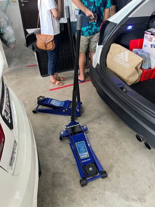 Aiko ZD22031 Low Profile Long Floor Jack with 3 & 3.5 Ton | Model : FJ-ZD22031