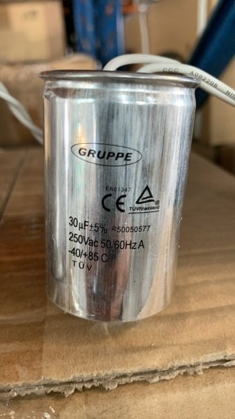 GRUPPE 30uF Capacitor Aluminium 250V
