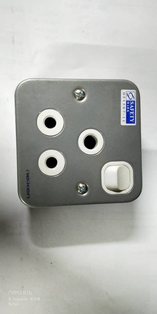 Neiken Metal Socket 15A | Model : SKT-NM115