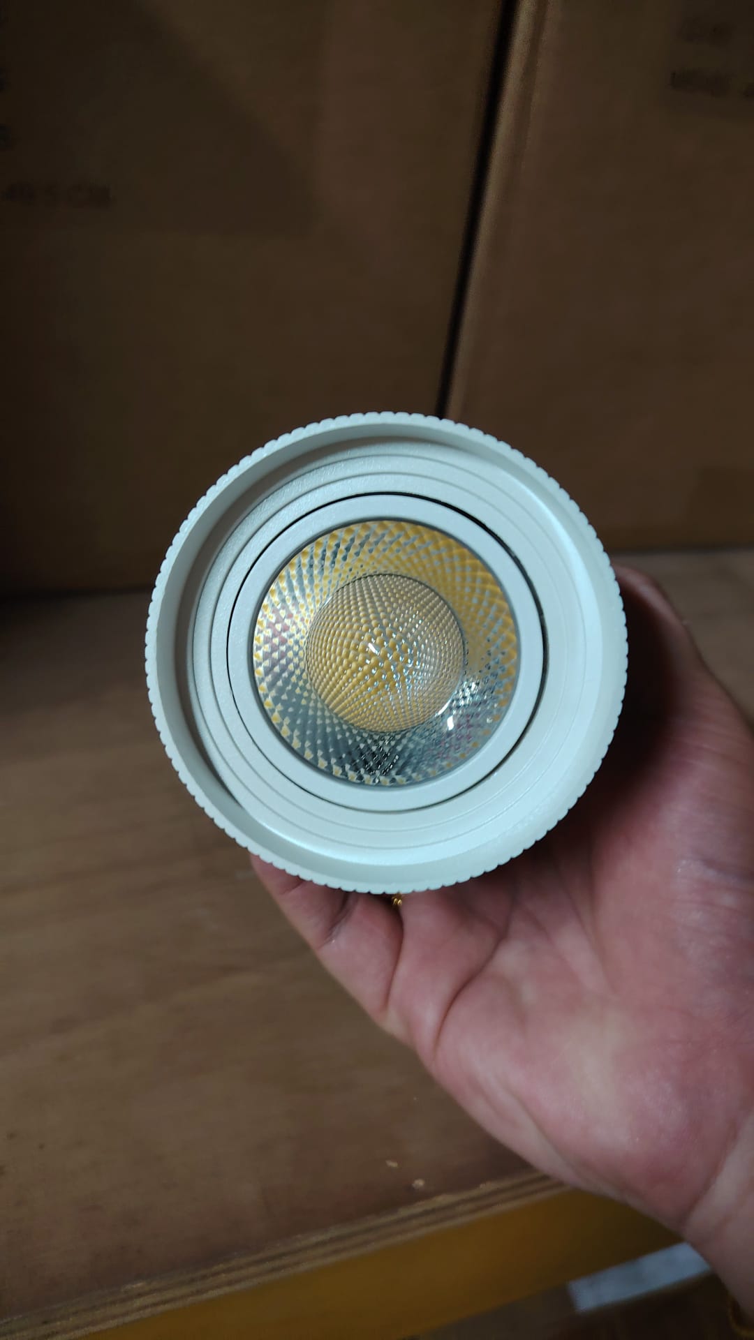 Lite-Ace Angel-Spot/ZM LED 15W White Color Track-mounted spotlight with adjustable "zoom in/out" beam 15 to 55 degree