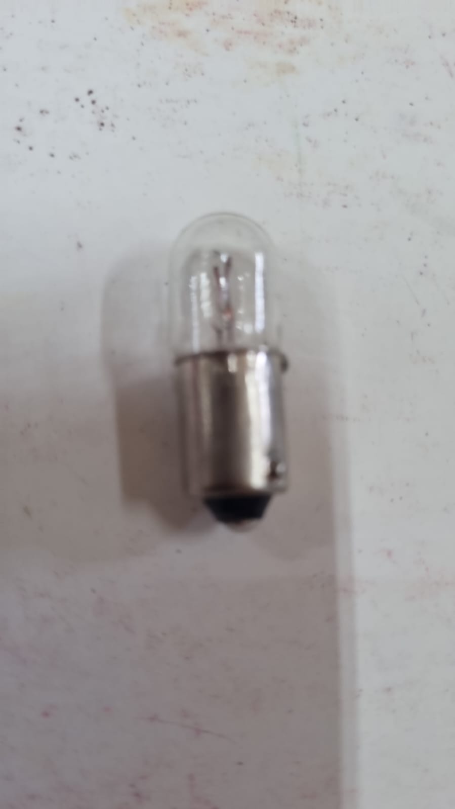 DS 6.3V O.15A T10 x 28mm BA9s Bulb x 60Pcs