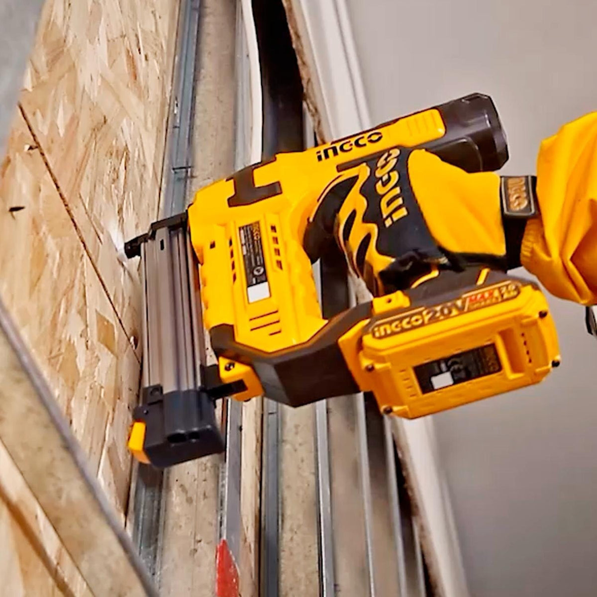 INGCO 20V LI-ION BL Brad Nailer Size F15-F50 1X2.0Ah Charger+case CBNLI5008 – view 3