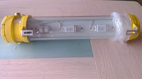 BH CFY40-2 EX-PROOF FL LIGHT 2X40W 220V 60Hz Without Tube