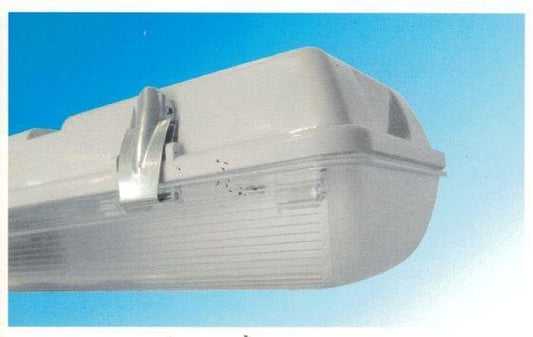 VIVE Weatherproof T8 Fixture – 4Ft 2 Tube