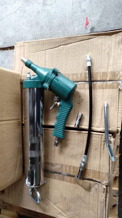 Aiko Air Grease Gun AT-YQ53S Yellow Set with 6 Accessories