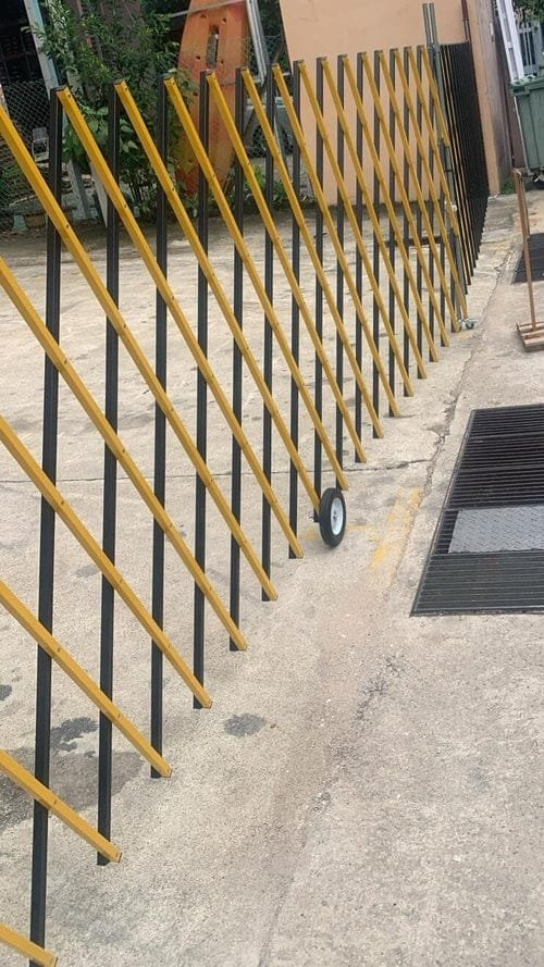 Expanding Gate 51Cm-6M High 1.5Mx6M With Wheel (7627) | Model : GATE-7627