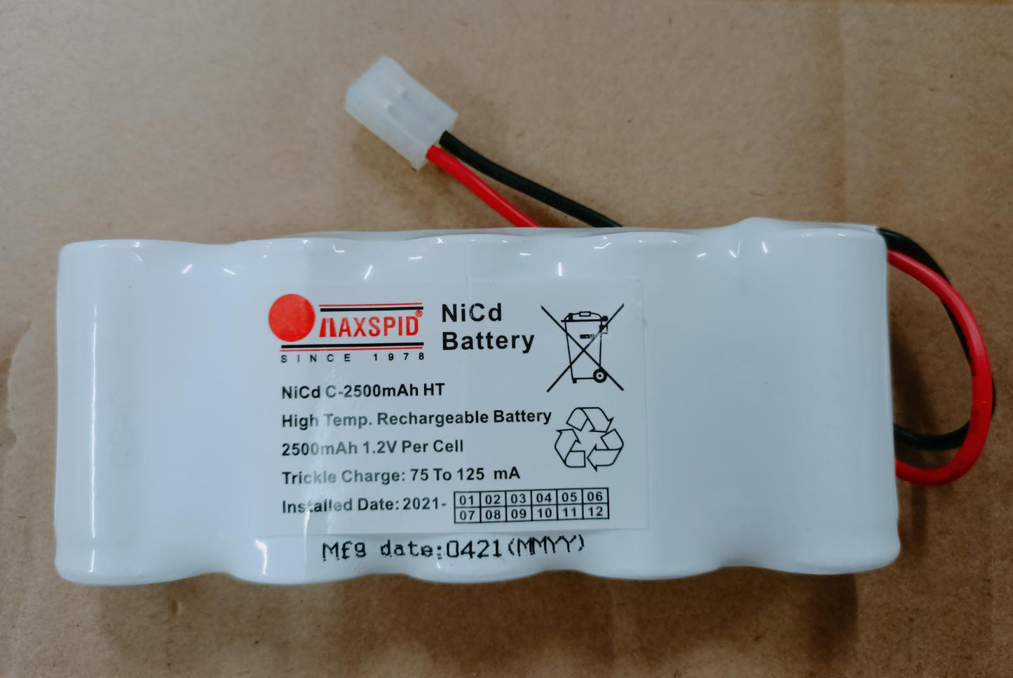 Maxspid NI-CAD 6.0V 2.5AH BATTERY // C/W 5195 SOCKET