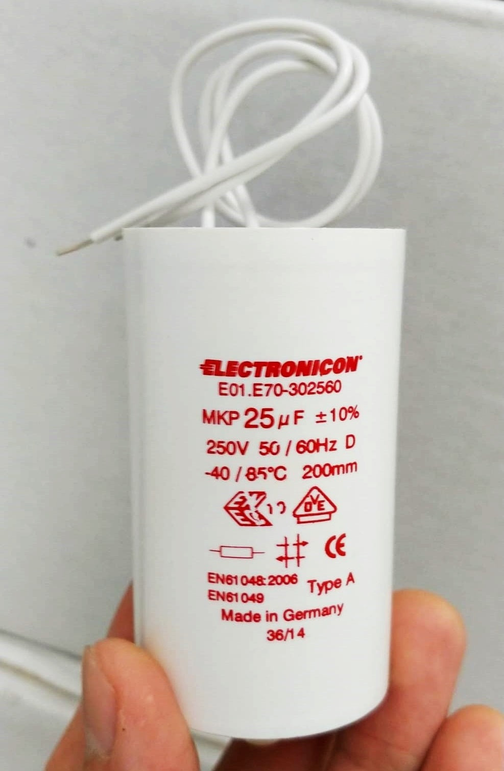 Electronicon E01.E70-302560/430021 25uF Type A plastic capacitor