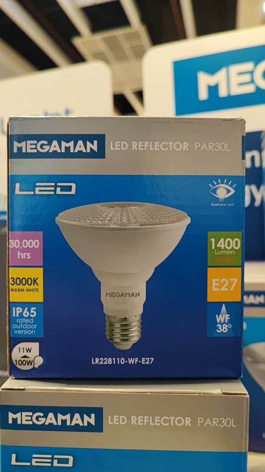 Megaman Signature LR228110 PAR30L 11W E27 3000K 38° Beam IP65 LED Reflector Lamp