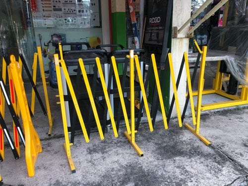 Aiko Yellow & Black 3-Tier Expandable Metal Gate without wheel | Model : GATE-7614