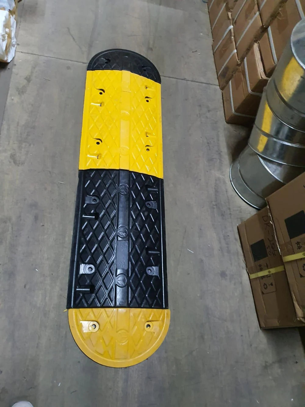 Aiko Speed Road Hump (Middle) 500X350X50Mm #9012 | Model : RH-9012-M