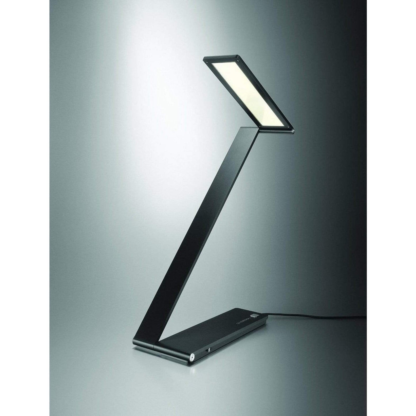 QISDESIGN BE LIGHT BLACK/SILVER TABLE LAMP - DELIGHT OptoElectronics Pte. Ltd